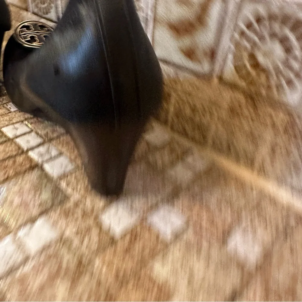 Tory Burch Women’s Leather Pump Size 8.5